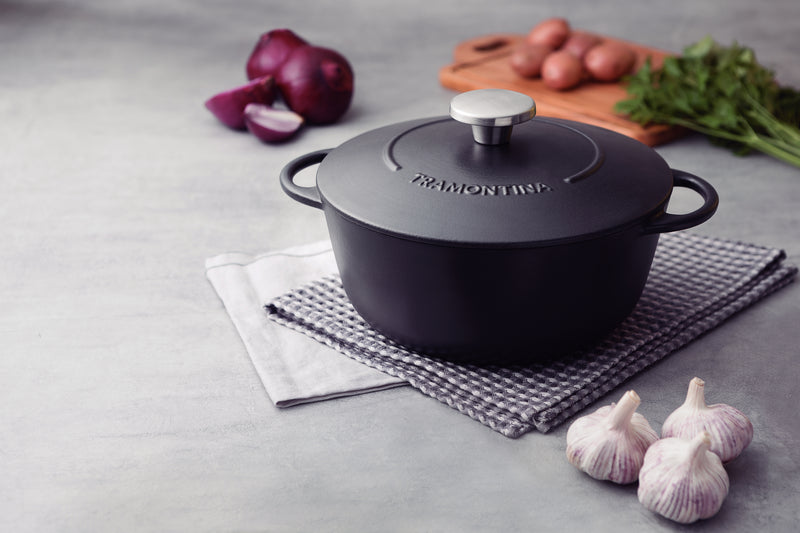 Load image into Gallery viewer, Tramontina Trento Enameled Iron Casserole with Interior Starflon Excellent Nonstick Coating 24 cm 4 L
